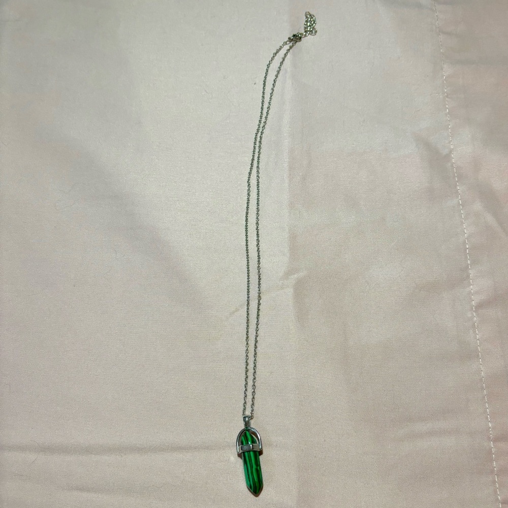 cute green, black, and silver malachite crystal necklace 💚